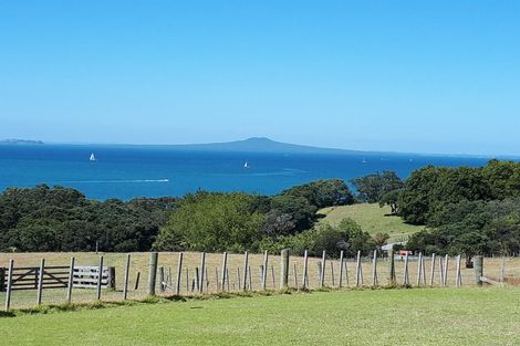 Photo of property in 74 Travis View Drive, Fairview Heights, Auckland, 0632