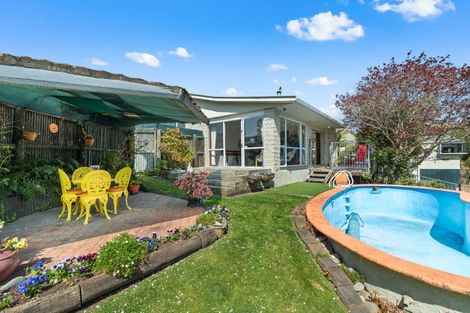 Photo of property in 94 Warren Crescent, Hillmorton, Christchurch, 8025
