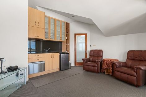 Photo of property in 204a Devonport Road, Tauranga, 3110