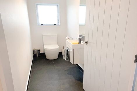 Photo of property in 8 Tapuhikura Street, Waikanae, 5036