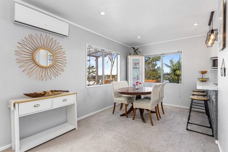 Photo of property in 3/102a Manuka Road, Bayview, Auckland, 0629