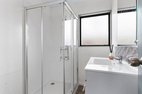 Photo of property in 2/14 John Street, Mangere East, Auckland, 2024