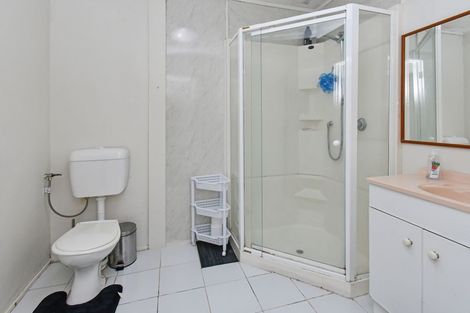 Photo of property in 2/1 Roys Road, Weymouth, Auckland, 2103