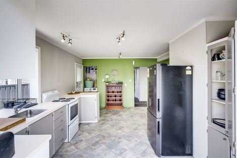 Photo of property in 2 Barton Avenue, Marewa, Napier, 4110
