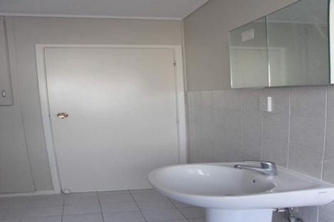 Photo of property in 5/48 Mcleod Road, Henderson, Auckland, 0612
