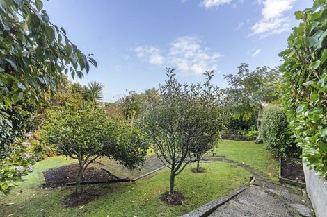 Photo of property in 49 Queens Road, Glen Avon, New Plymouth, 4312