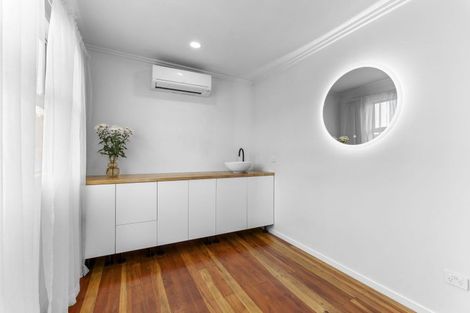 Photo of property in 3 Stuart Place, Blagdon, New Plymouth, 4310