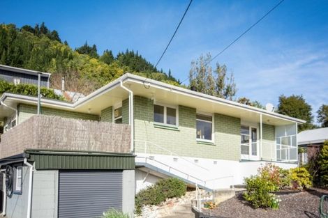 Photo of property in 101 Milton Terrace, Picton, 7220