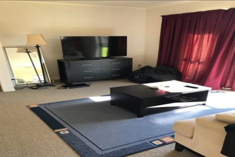 Photo of property in 4 Marine Parade, Mount Maunganui, 3116