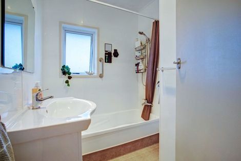 Photo of property in 37 Hooper Avenue, Pukekohe, 2120