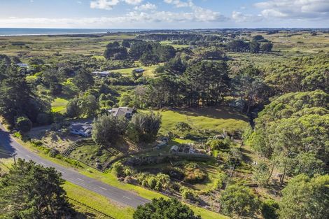 Photo of property in 168 Te Hapua Road, Te Horo, Otaki, 5581