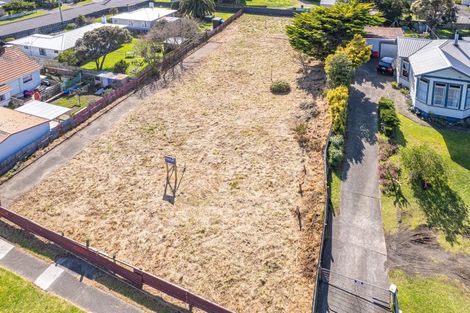 Photo of property in 1a Kowhai Street, Castlecliff, Wanganui, 4501