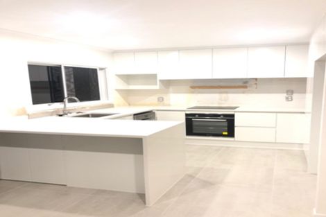 Photo of property in 14 Gwenand Place, Botany Downs, Auckland, 2010