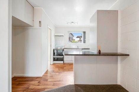 Photo of property in 1/587 Glenfield Road, Totara Vale, Auckland, 0629