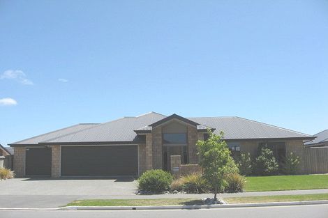 Photo of property in 21 Ruahine Place, Parklands, Christchurch, 8083