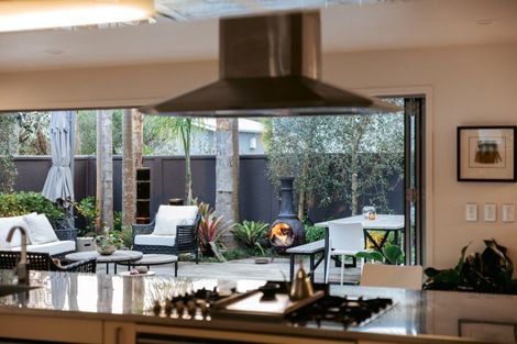 Photo of property in 241 Oceanbeach Road, Mount Maunganui, 3116