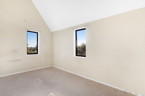 Photo of property in 2/25 Ballater Place, Highland Park, Auckland, 2010