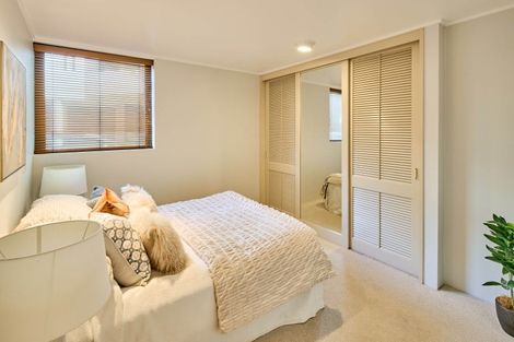 Photo of property in Highwic, 32u5 Hobson Street, Thorndon, Wellington, 6011