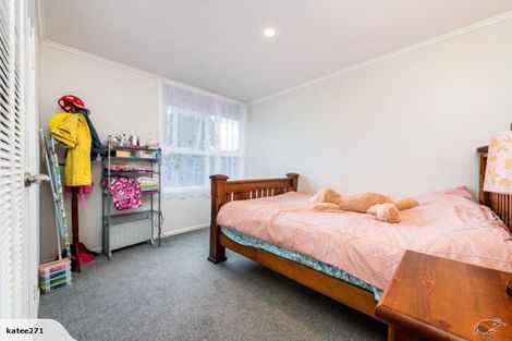 Photo of property in 1/22 Larnoch Road, Henderson, Auckland, 0610