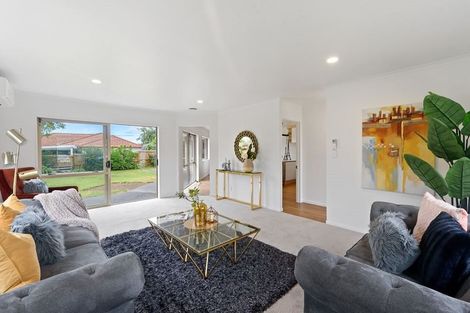 Photo of property in 36 Fleetwood Drive, Henderson, Auckland, 0612