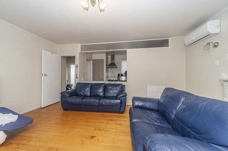 Photo of property in 55u7 Apu Crescent, Lyall Bay, Wellington, 6022