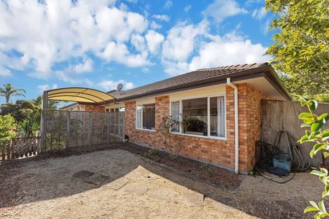 Photo of property in 48 Aberdeen Crescent, Wattle Downs, Auckland, 2103