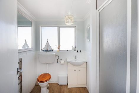 Photo of property in 12 Rangitane Street, Himatangi Beach, Foxton, 4891