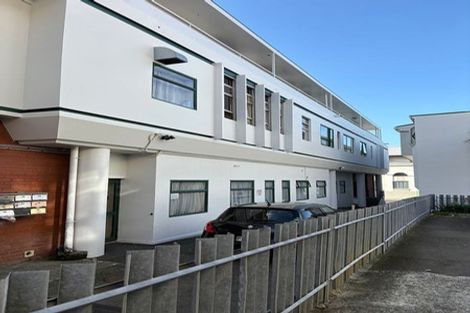 Photo of property in Te Awhina Apartments, 6/22 Sussex Street, Mount Cook, Wellington, 6021