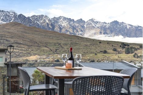 Photo of property in St Andrews Park, 42a Highview Terrace, Queenstown, 9300