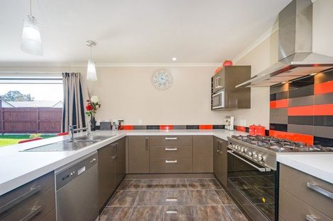 Photo of property in 2a Galea Grove, Kelvin Grove, Palmerston North, 4414