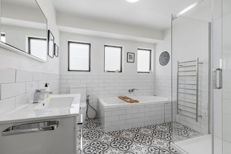 Photo of property in 6 George Street, Thorndon, Wellington, 6011