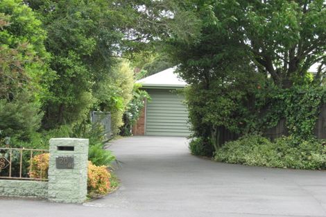 Photo of property in 20 Greendale Avenue, Avonhead, Christchurch, 8042