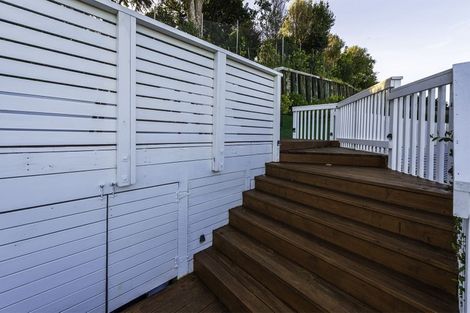 Photo of property in 28 Leburn Crescent, Flat Bush, Auckland, 2016