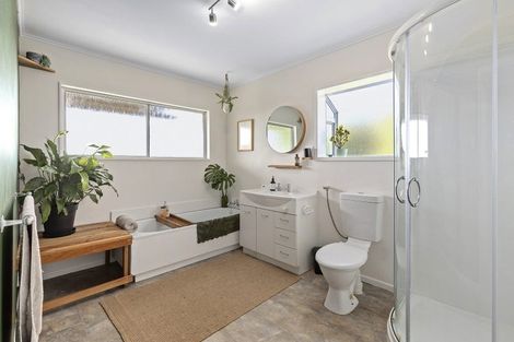 Photo of property in 10f2 Downing Street, Crofton Downs, Wellington, 6035
