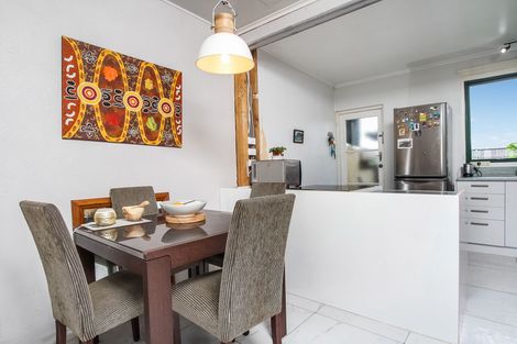 Photo of property in 153a/1 Te Atatu Road, Te Atatu South, Auckland, 0610