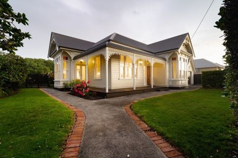 Photo of property in 73 Royal Crescent, Saint Kilda, Dunedin, 9012