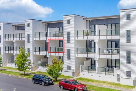 Photo of property in 15/11 Carlos Drive, Flat Bush, Auckland, 2016