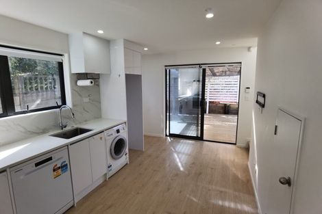 Photo of property in 46 Ayton Drive, Totara Vale, Auckland, 0629