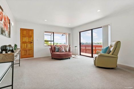 Photo of property in 56 Highland Park Drive, Highland Park, Auckland, 2010