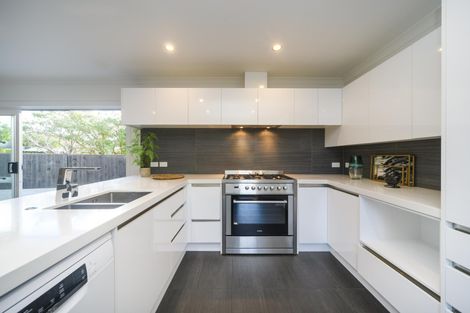 Photo of property in 29a Raglan Avenue, Cloverlea, Palmerston North, 4412