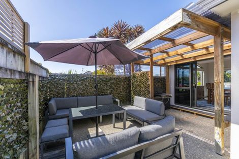 Photo of property in 94 Weggery Drive, Waikanae Beach, Waikanae, 5036