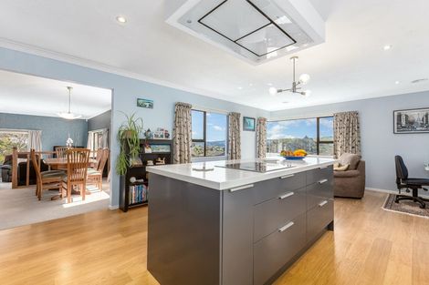 Photo of property in 7 The Top Gallant, Whitby, Porirua, 5024