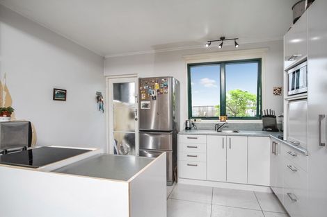 Photo of property in 153a/1 Te Atatu Road, Te Atatu South, Auckland, 0610