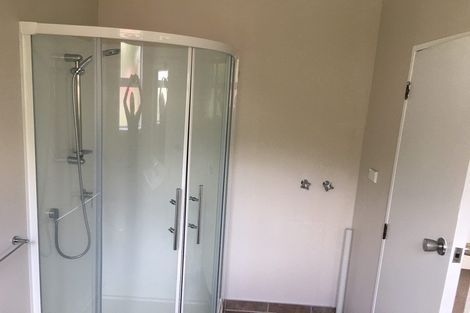 Photo of property in 25b Omega Street, Newlands, Wellington, 6037