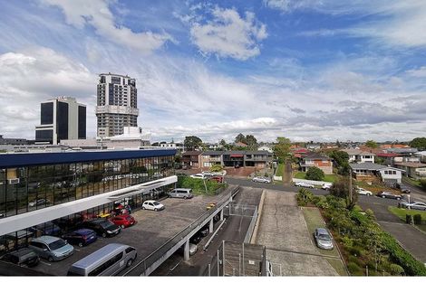 Photo of property in Maison Apartments, 212/16 Huron Street, Takapuna, Auckland, 0622