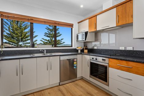 Photo of property in 5 Ocean View Road, Coastlands, Whakatane, 3120