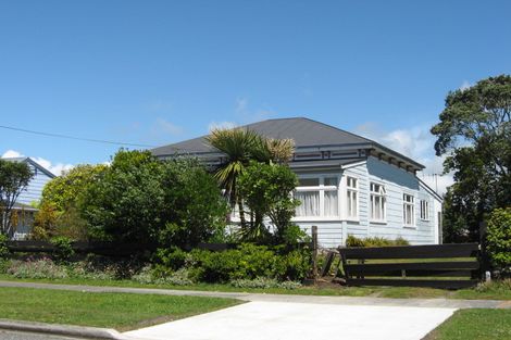 Photo of property in 20 Gladstone Street, Westport, 7825