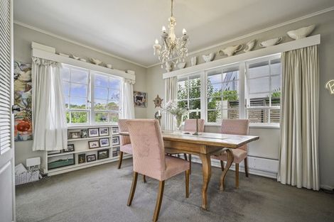 Photo of property in 2 Aotea Crescent, Havelock North, 4130