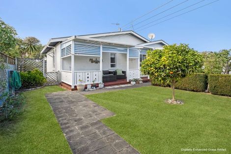 Photo of property in 33 Moore Avenue, Tawhero, Whanganui, 4501