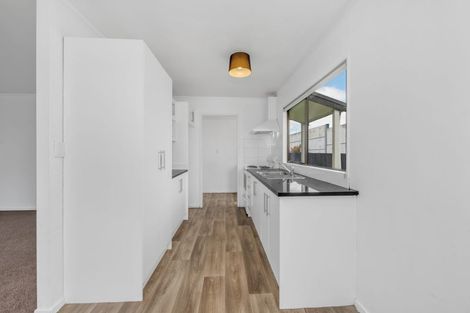 Photo of property in 2/103 Chichester Drive, Rosehill, Papakura, 2113